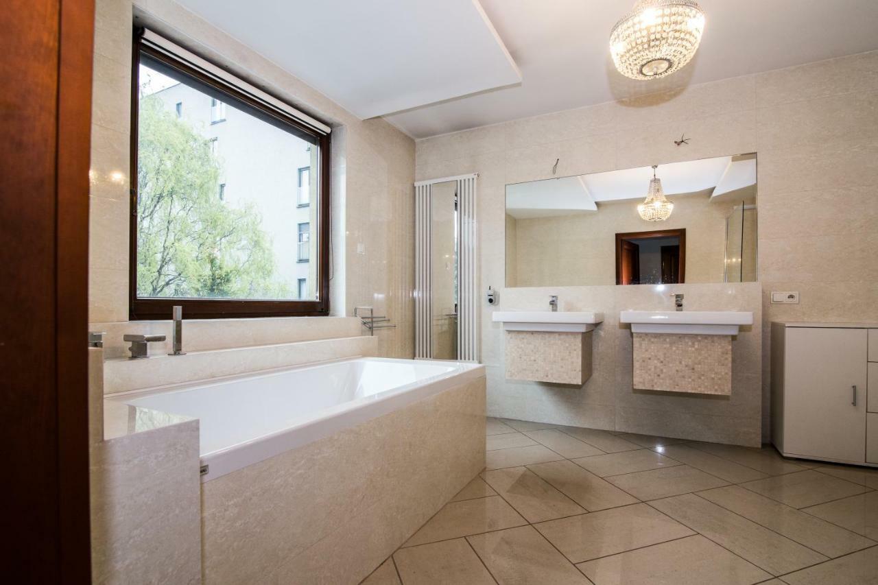 Apartamenty Hierowskiego 60G Katowice Buitenkant foto